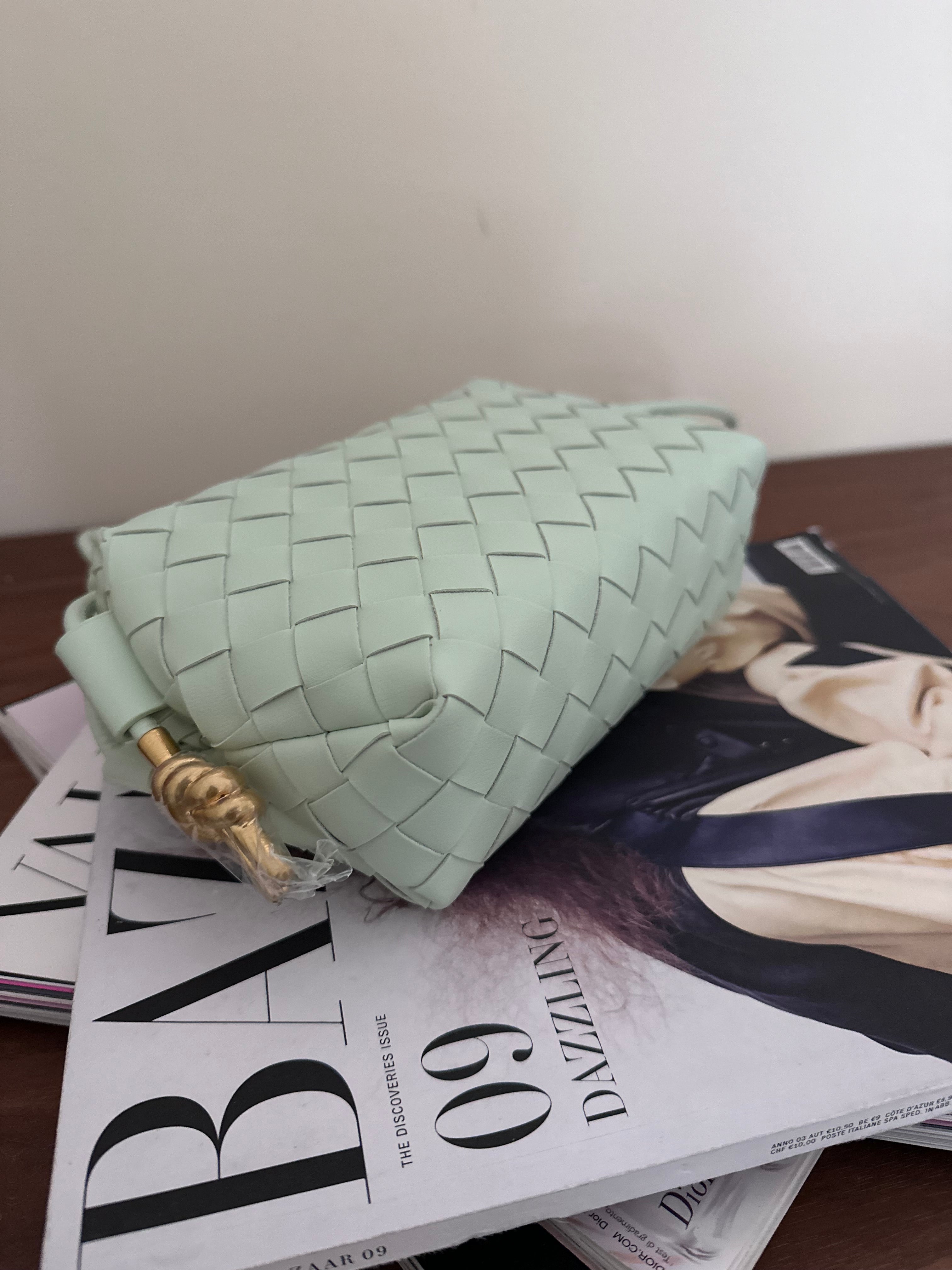 Borsa Aura